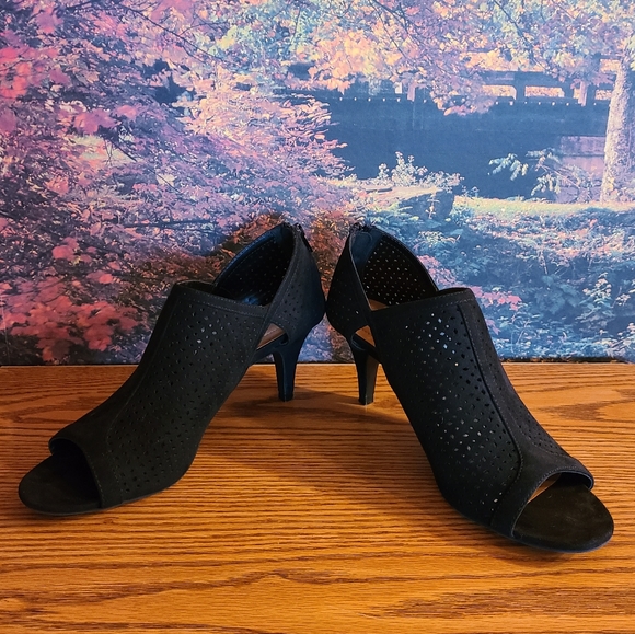 STYLE & CO. HEELS - Picture 4 of 10